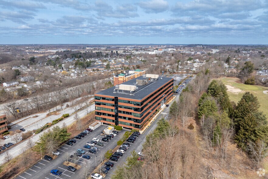 500 Unicorn Park Dr, Woburn, MA à louer - Photo de l’immeuble – Image 2 sur 6