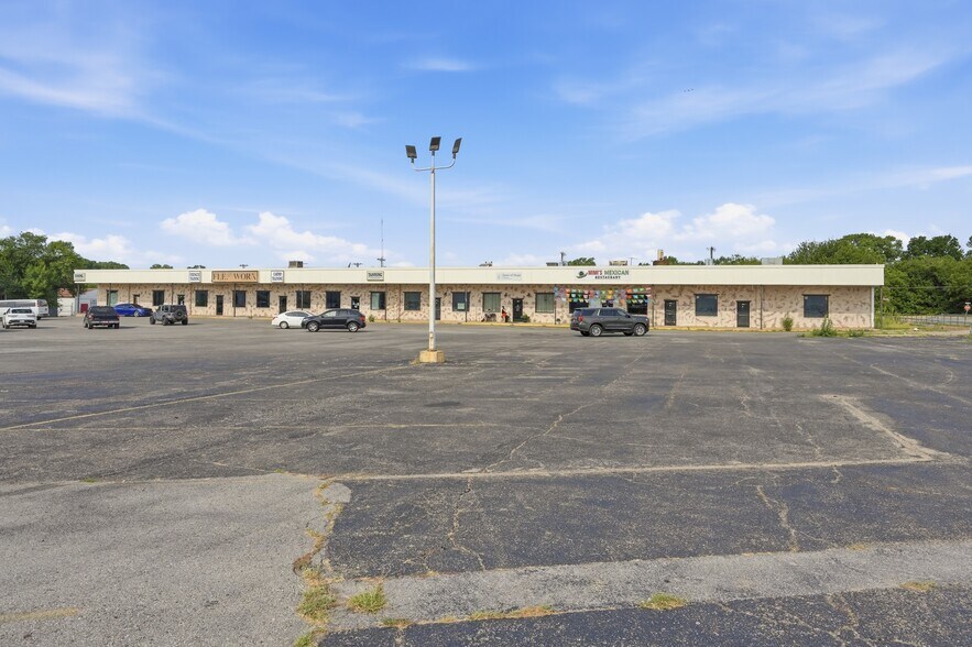 605 S Green Ave, Purcell, OK à vendre - Photo de l’immeuble – Image 2 sur 27