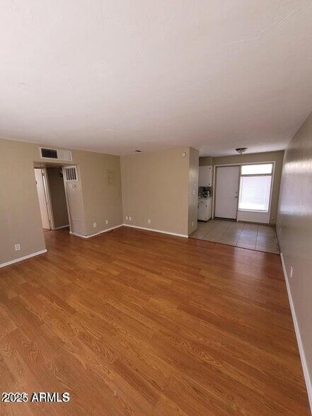 7113-7117 N 54th Ave, Glendale, AZ à vendre - Photo intérieure – Image 3 sur 13