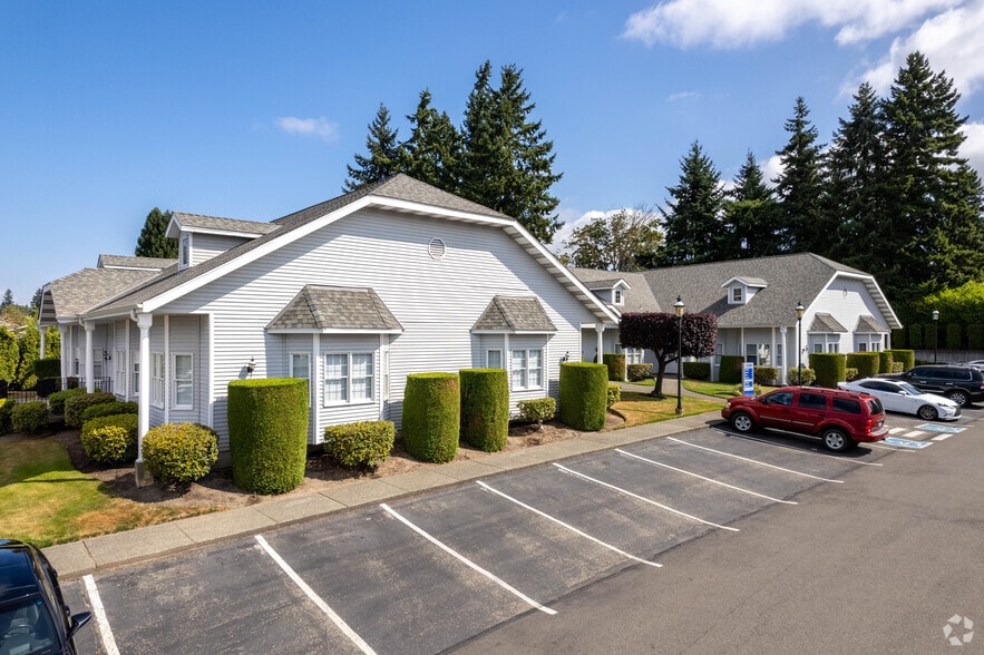 720 S 320th St, Federal Way, WA à vendre - Photo de l’immeuble – Image 2 sur 15