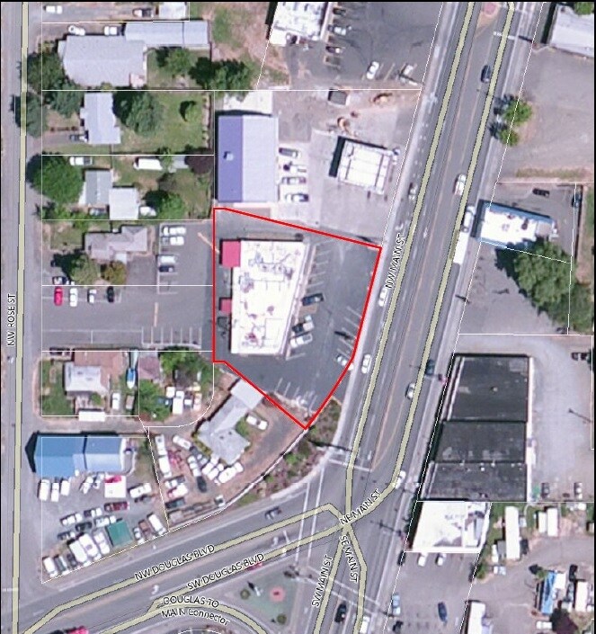 10 NW Main St, Winston, OR à louer Photo de l’immeuble– Image 1 sur 24