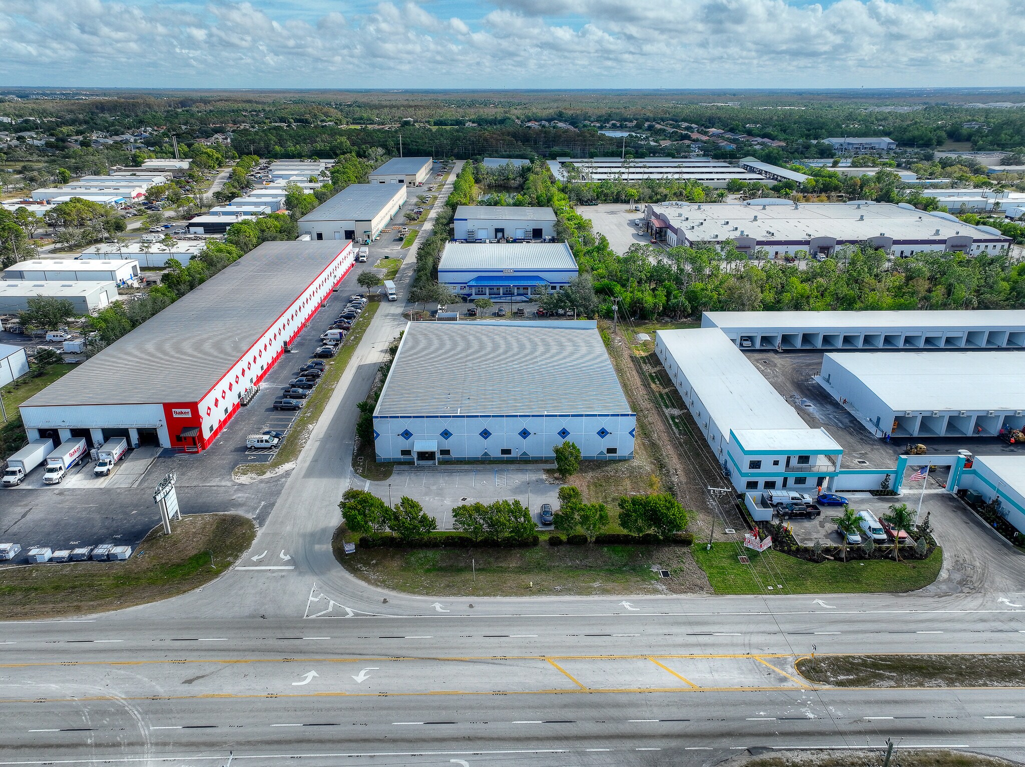 6150 Metro Plex Dr, Fort Myers, FL à vendre Photo de l’immeuble– Image 1 sur 13