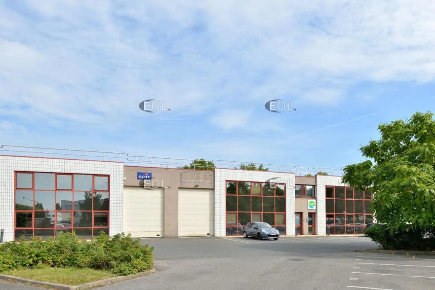 Local d’activités dans Herblay-sur-Seine à louer - Photo de l’immeuble – Image 1 sur 7