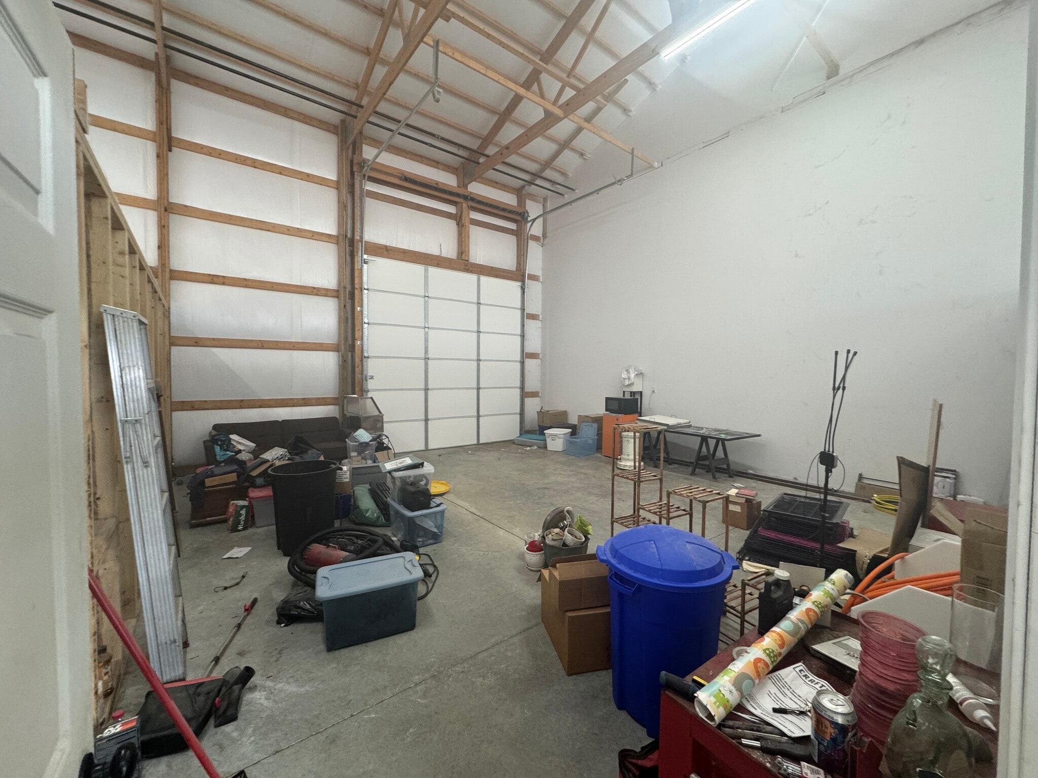 6335 MIDLAND INDUSTRIAL Dr, Shelbyville, KY à louer Photo de l’immeuble– Image 1 sur 5