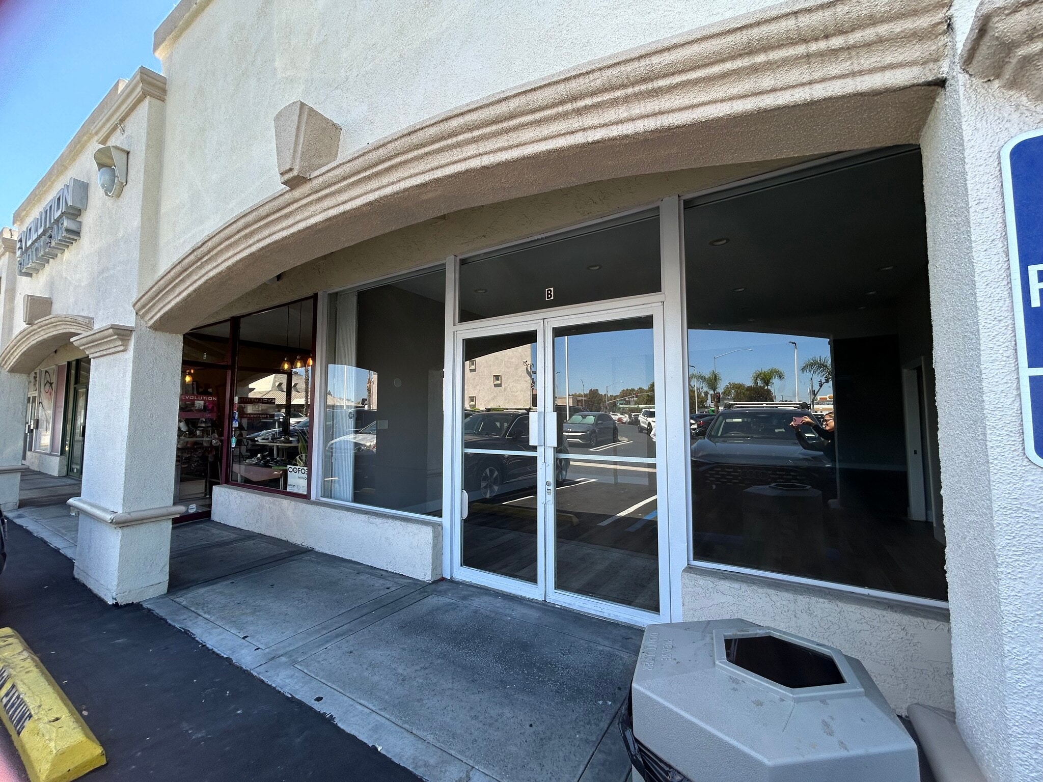 23211-23215 Hawthorne Blvd, Torrance, CA à louer Photo intérieure– Image 1 sur 10