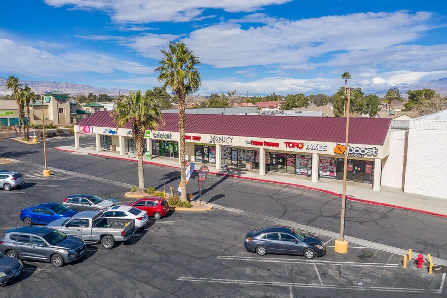 6010 W Cheyenne Ave, Las Vegas, NV à louer - Photo de l’immeuble – Image 3 sur 5
