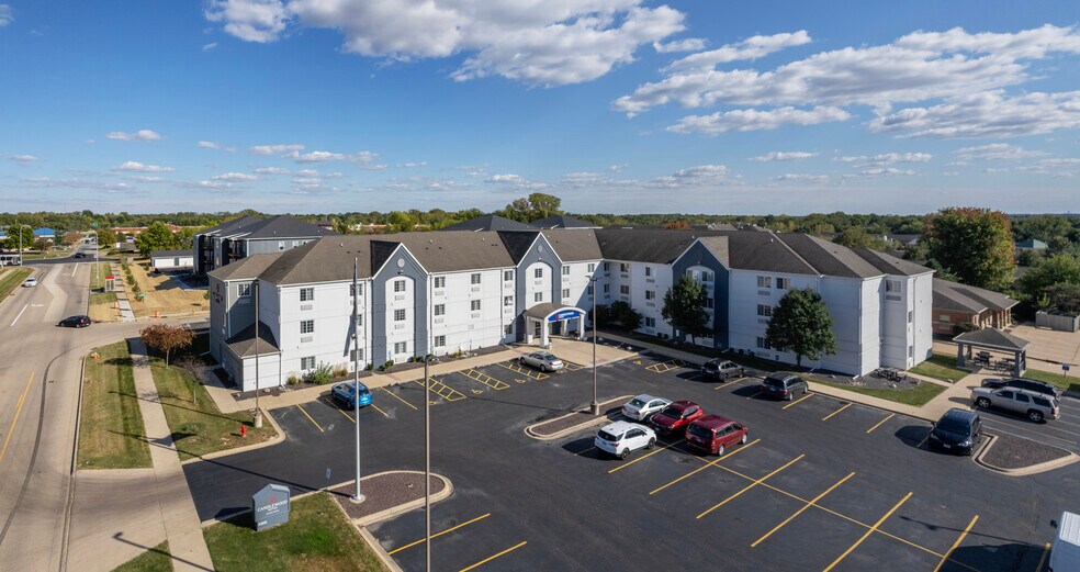 5300 W Landens Way, Peoria, IL à vendre - Photo de l’immeuble – Image 3 sur 16