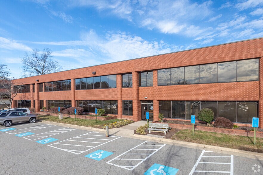 7374 Boston Blvd, Springfield, VA à vendre - Photo de l’immeuble – Image 2 sur 4