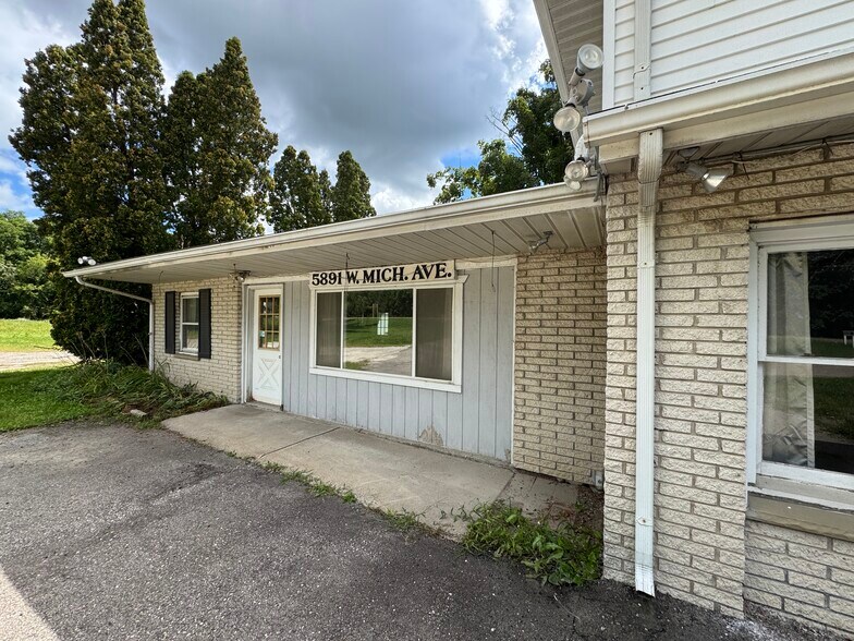 5891 W Michigan Ave, Ypsilanti, MI à vendre - Photo de l’immeuble – Image 3 sur 17