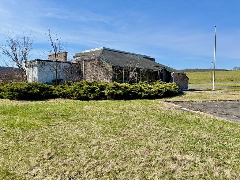 220 Main St, Glen Gardner, NJ à vendre - Photo de l’immeuble – Image 2 sur 6