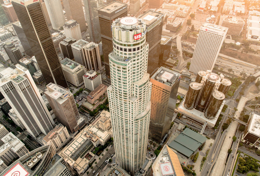 633 W 5th St, Los Angeles, CA à louer - Photo de l’immeuble – Image 2 sur 3