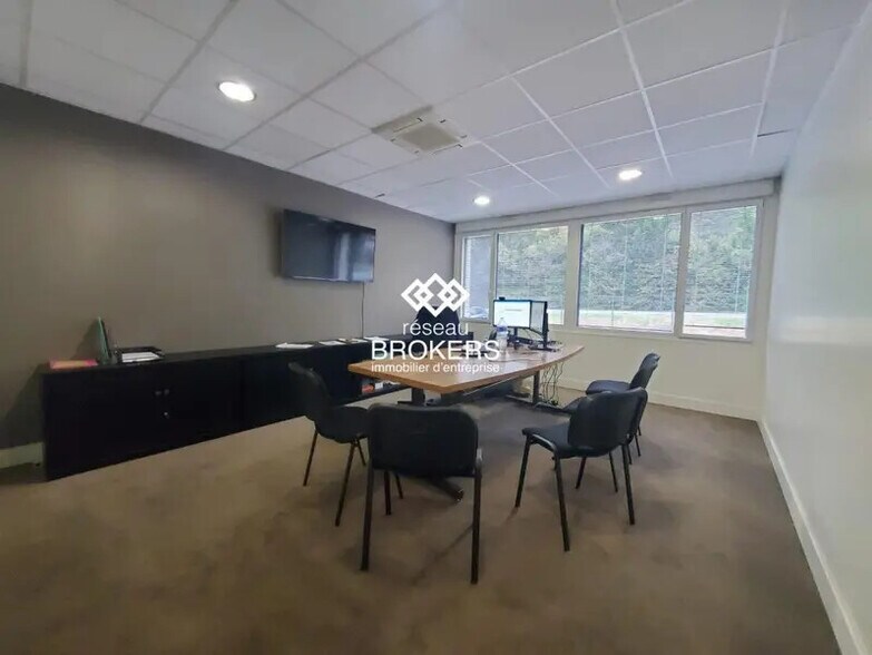 Bureau dans Challes-les-Eaux à vendre - Photo intérieure – Image 3 sur 7