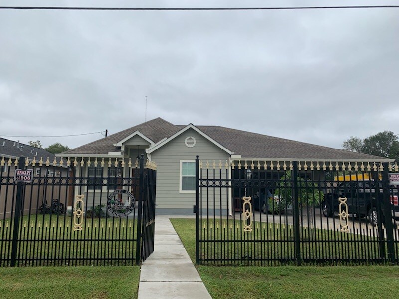 1620 Lone Oak Rd, Houston, TX à vendre Photo principale– Image 1 sur 4