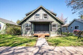 Plus de détails pour 285 20th Ave, Longview, WA - Logement à vendre