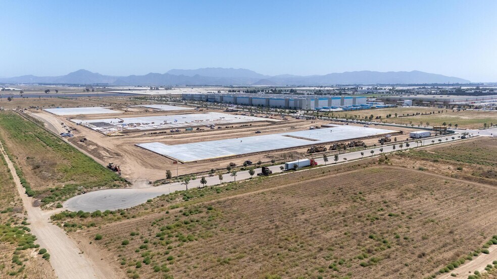 101 Logistics Ctr, Oxnard, CA à louer - Photo de la construction – Image 2 sur 9