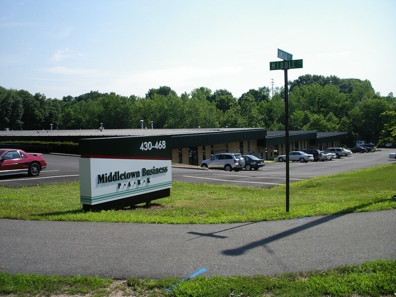 430-468 Smith St, Middletown, CT à louer - Photo de l’immeuble – Image 2 sur 8