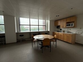 2211-2233 S Throop St, Chicago, IL à louer Photo intérieure– Image 2 sur 5