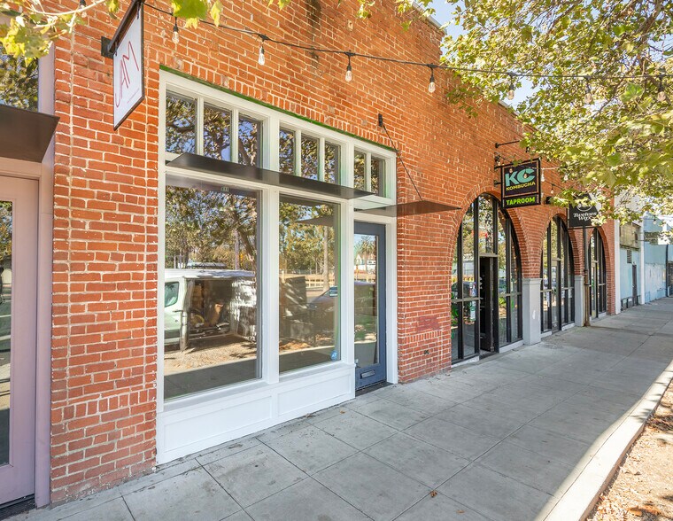 3324-3328 Broadway, Sacramento, CA à louer - Photo de l’immeuble – Image 1 sur 2