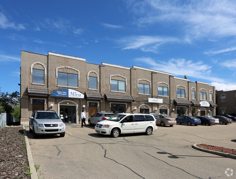6916-6928 Roper Rd NW, Edmonton, AB à vendre - Photo de l’immeuble – Image 2 sur 7