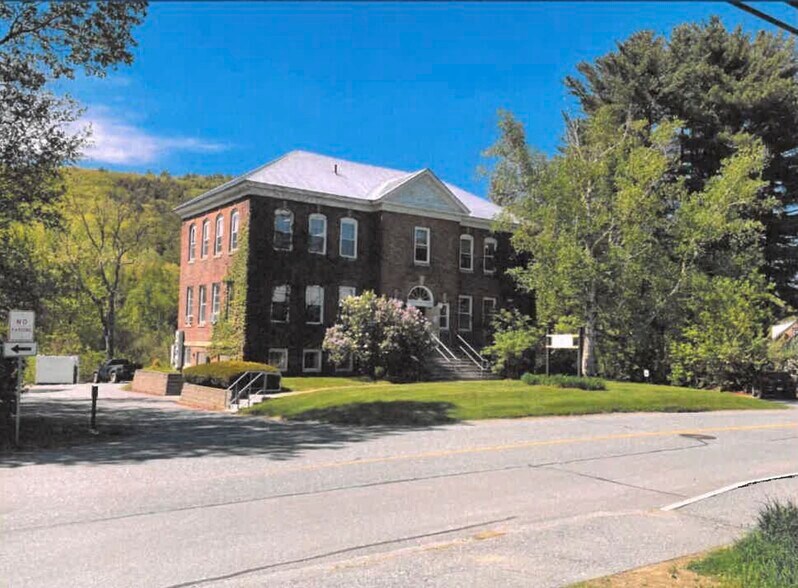 190 Hanover St, Lebanon, NH à louer - Photo principale – Image 1 sur 10