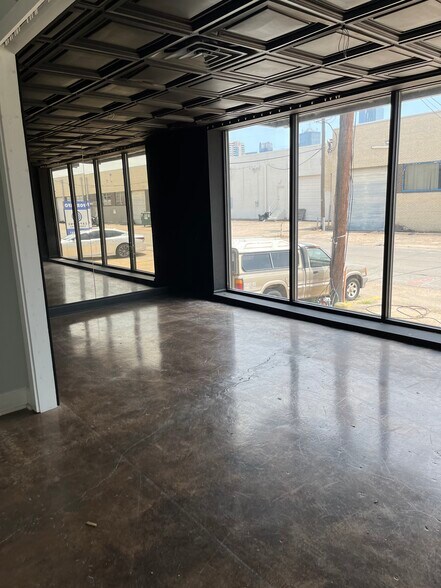 147 Pittsburg St, Dallas, TX à louer - Photo de l’immeuble – Image 3 sur 18