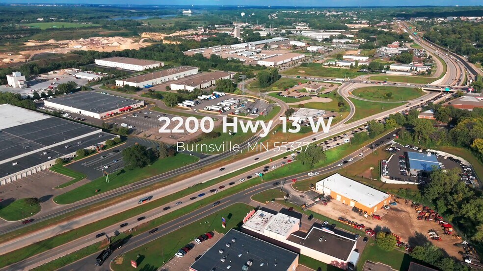 2200 W Highway 13 W, Burnsville, MN à louer - Vidéo sur l’annonce professionnelle – Image 2 sur 30