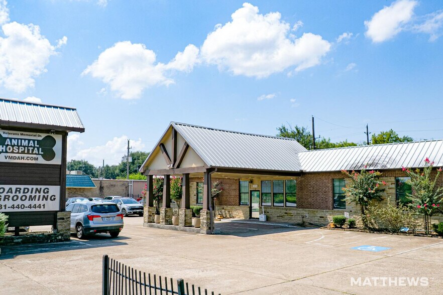 12315 Veterans Memorial Dr, Houston, TX à vendre - Photo de l’immeuble – Image 1 sur 3