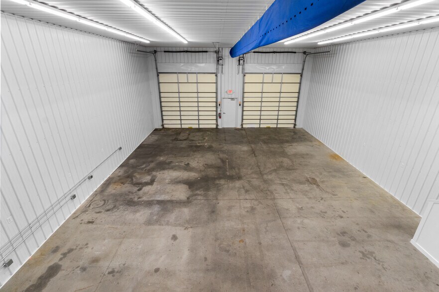 219 Industrial Dr, Clarksville, TN à louer - Photo intérieure – Image 3 sur 69