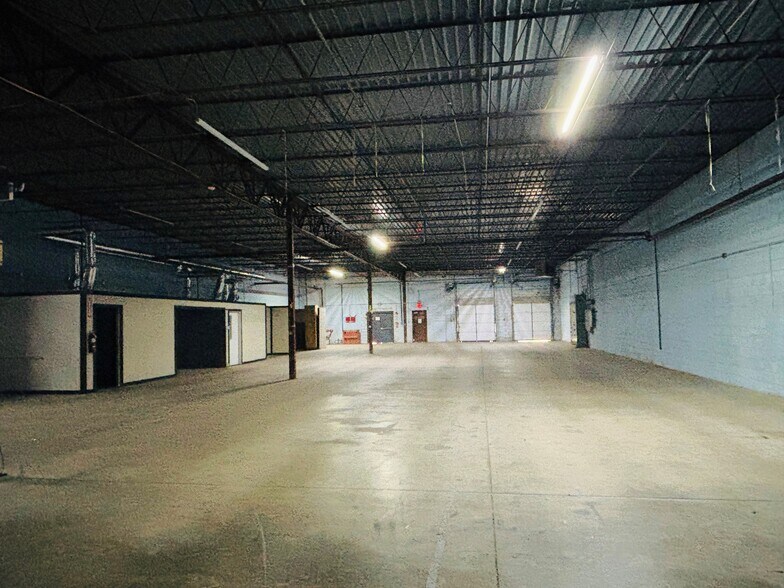 5327 Coldwater Rd, Fort Wayne, IN à louer - Photo intérieure – Image 3 sur 7