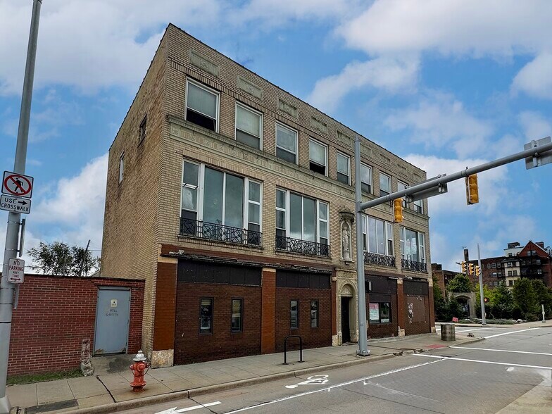 3608 Euclid Ave, Cleveland, OH à vendre - Photo de l’immeuble – Image 2 sur 18