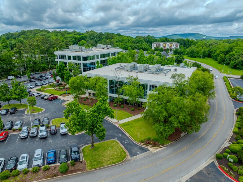 600 Boulevard S, Huntsville, AL à louer - Photo de l’immeuble – Image 2 sur 11