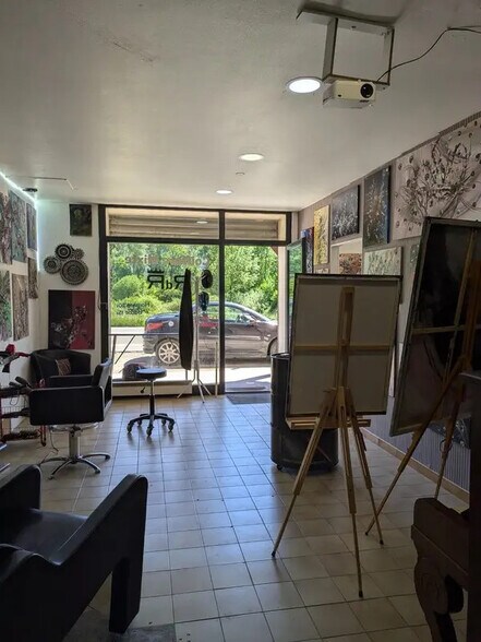 Local commercial dans Le Touvet à vendre - Photo intérieure – Image 1 sur 6