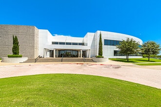 601 S Sanden Blvd, Wylie, TX à louer Photo intérieure– Image 1 sur 31