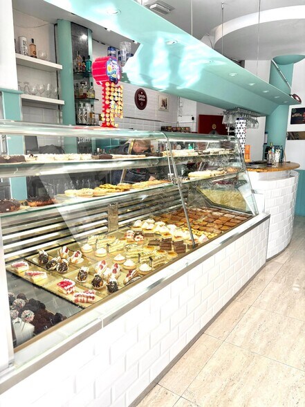 Local commercial dans Málaga à louer - Photo intérieure – Image 1 sur 7