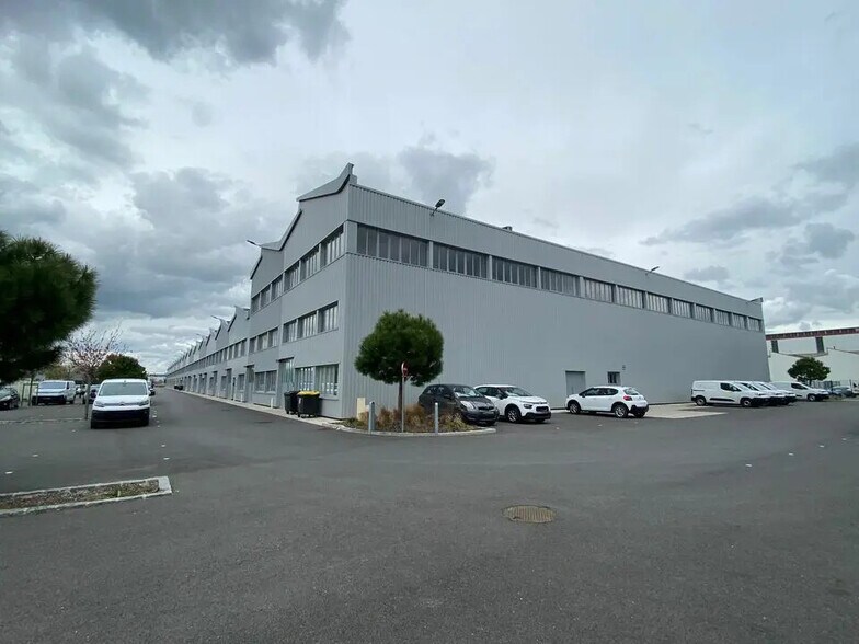 Bureau dans Reims à louer - Photo de l’immeuble – Image 1 sur 5