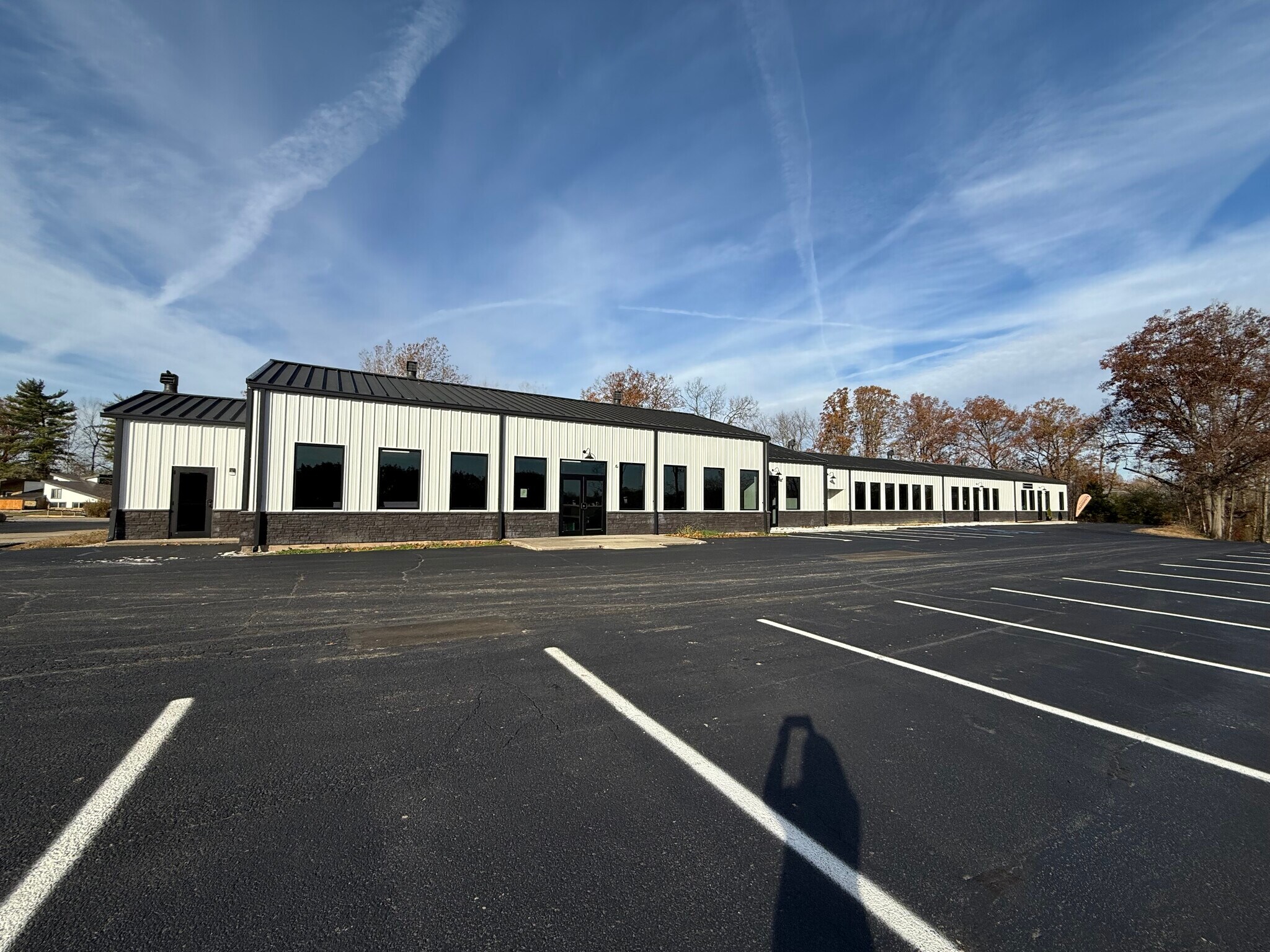 4430 W Jonathan Moore Pike, Columbus, IN à louer Photo principale– Image 1 sur 10