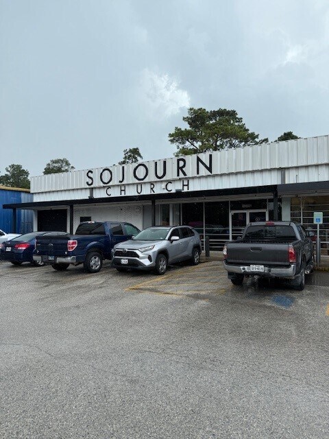 1649 N Gessner Dr, Houston, TX à louer Photo de l’immeuble– Image 1 sur 10