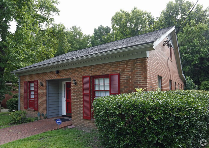 904 Broad St, Durham, NC à louer - Photo de l’immeuble – Image 2 sur 3
