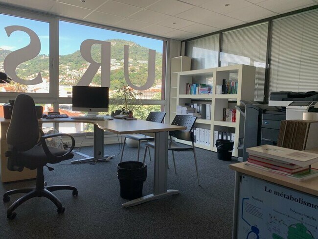 Plus de détails pour Bureau à louer