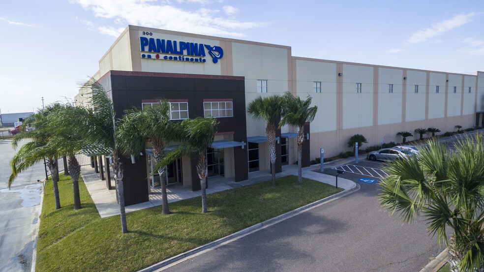 300-E Capote Central Ave, Pharr, TX à louer - Photo de l’immeuble – Image 1 sur 3