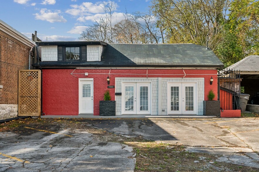 705 Dunnington St, Columbia, TN à vendre - Photo de l’immeuble – Image 3 sur 15