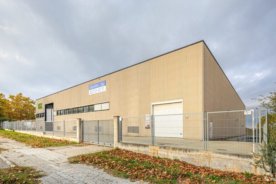 Carrer de Ramon Farguell, 51-53, Manresa, Barcelona à vendre - Photo de l’immeuble – Image 3 sur 7