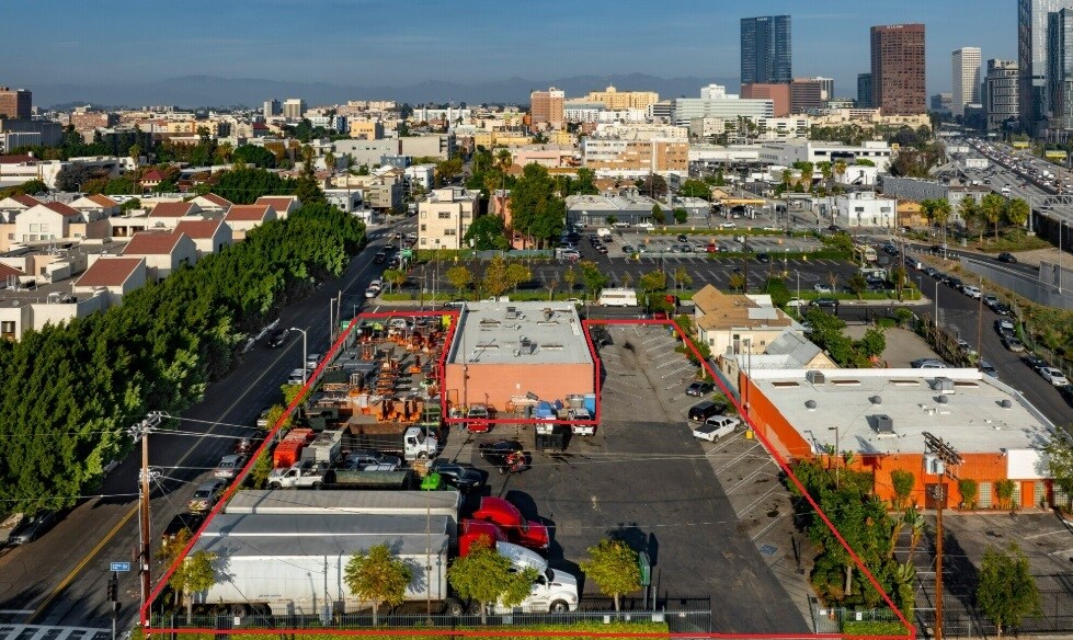 1334 W 11th Pl, Los Angeles, CA à vendre Photo principale– Image 1 sur 2