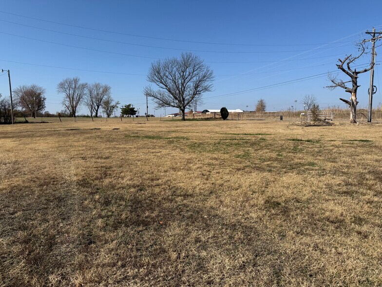 42507 Garretts Lake Rd, Shawnee, OK à vendre - Photo de l’immeuble – Image 3 sur 8