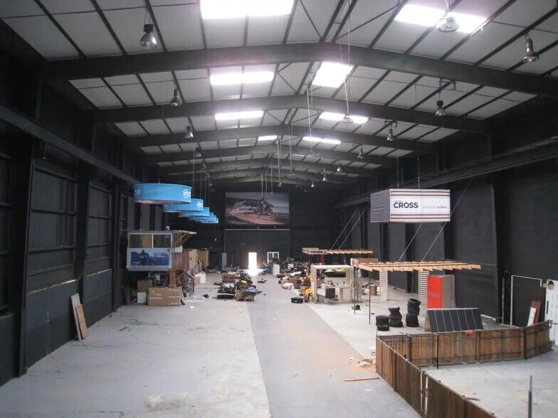 Industriel/Logistique dans Aubagne à louer - Photo intérieure – Image 3 sur 5