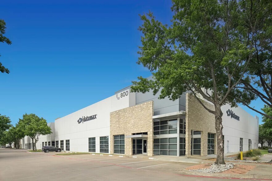 800 Freeport Pky, Coppell, TX à louer - Photo de l’immeuble – Image 1 sur 4