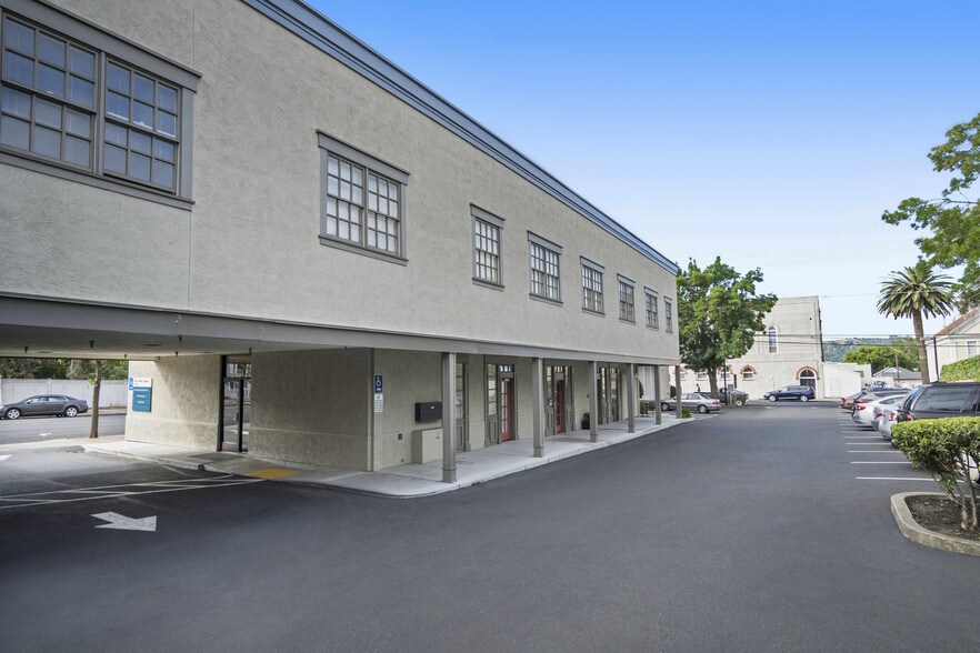 1013-1021 1st St, Benicia, CA à louer - Photo de l’immeuble – Image 3 sur 17