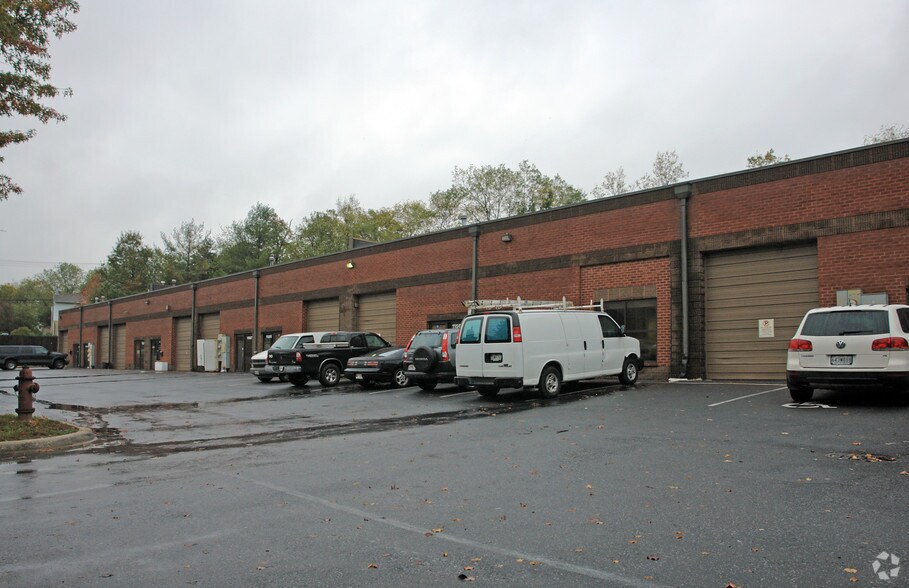 11551-11609 Edmonston Rd, Beltsville, MD à louer - Photo de l’immeuble – Image 2 sur 9