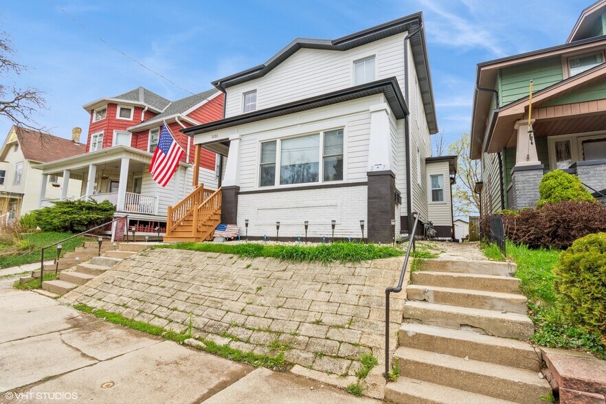 1131 Erie St, Racine, WI à vendre - Photo de l’immeuble – Image 3 sur 20