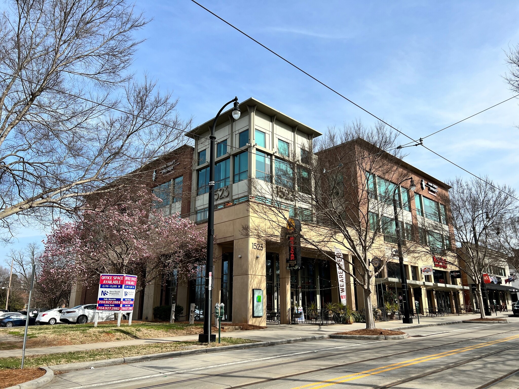 1523 Elizabeth Ave, Charlotte, NC à louer Photo intérieure– Image 1 sur 7